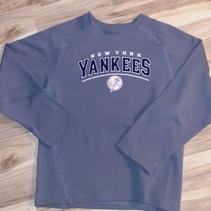 New York Yankees shirt